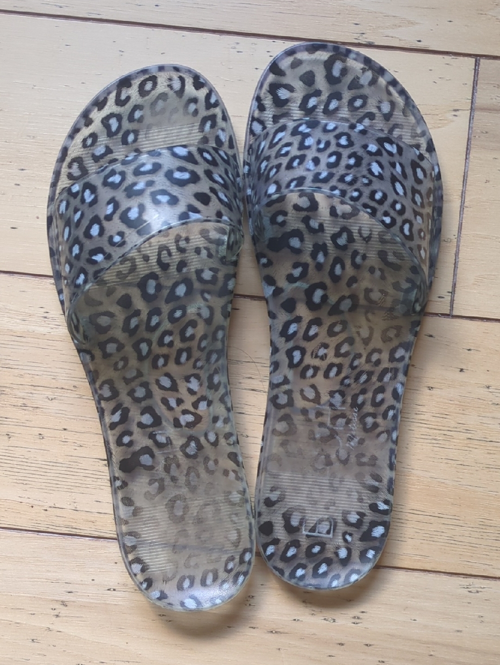 Beach By Matisse Sol Jelly slides in leopard gray, size 9 (2 pairs!)